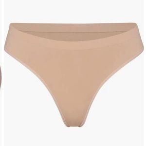 New Skims Soft Smoothing Thong